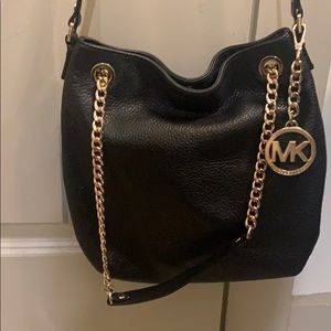 Black Michael Kors purse. Excellent condition